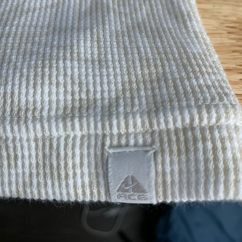 Nike ACG Long Sleeve Baselayer Size Large - Picture 8 of 12